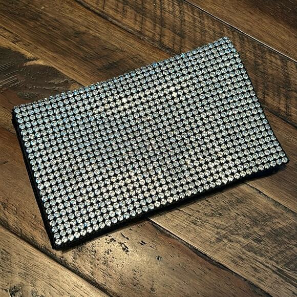 NWT Amber Sceats Rhinestone Satin Clutch/Purse/Bag - Picture 2 of 10